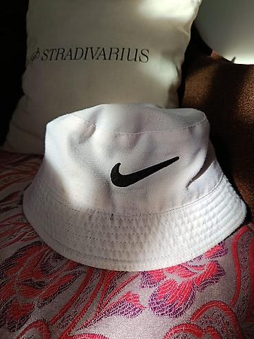 Панамы: Nike bucket papaq – iki tərəfli model - Rənglər: bir tərəfi qara — 2