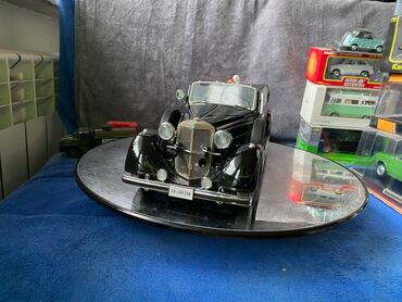 Avtomobil modelləri: Коллекционная модель Mercedes-Benz 770K Pullman W150 Black 1938 Road — 16