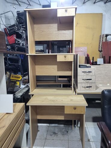 Ofis masaları: İşçi üçün, Dördbucaq masa -da lalafo.az — 5 Ofis masaları: İşçi üçün, Dördbucaq masa — 5