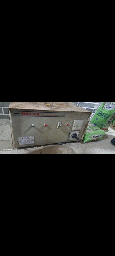 Stəkanlar: Məhsul: DELTA AC Voltage Regulator (stabilizator) Texniki
