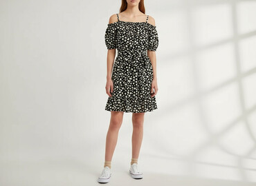 sukienki na wesele duże rozmiary: Women`s dress, size M