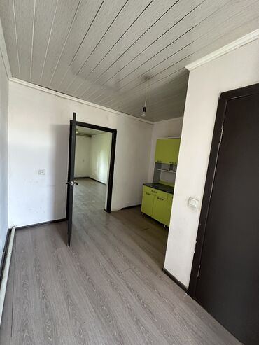 квартира потселения: 30 м², Без мебели