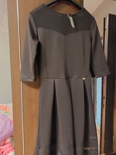 haljina sa etiketom: M (EU 38), bоја - Crna, Večernji, maturski, Drugi tip rukava