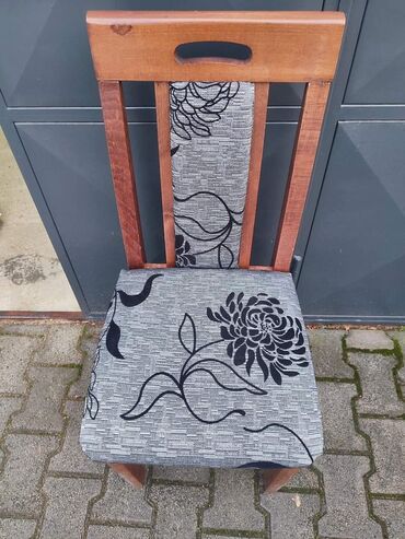 Stolice: Nove stolice iz proizvodnje

 po komadu — 17