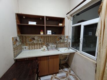 qubada hovuzlu ev: 30 kv. m, 1 otaqlı, İnternet, Qaz, İşıq