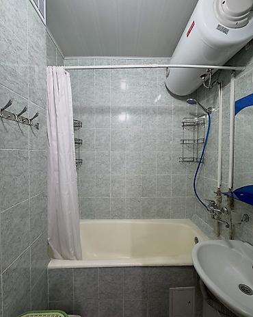 kva: 3 комнаты, 70 м², Аламедин-1 мкр 106 серия, 6 этаж, Евроремонт — 9