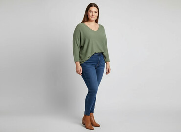 sweter c a: Women`s sweater, size 4XL