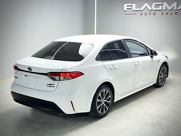 Toyota: Toyota Corolla: 2023 г., 1.8 л, Вариатор, Гибрид, Седан — 6