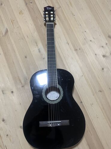 Klassik gitaralar: Klassik gitara, Yeni, Ünvandan götürmə, Pulsuz çatdırılma