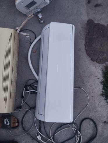 маленькие кондиционеры: Кондиционер AUX Классический, Охлаждение, Обогрев, Вентиляция