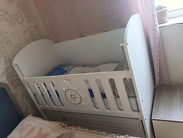 usaq sebeti type 0: Oğlan və qız üçün, İşlənmiş, Dördbucaq, Beşik, Dəstsiz, Matras ilə, Yellənmə mexanizmsiz — 1