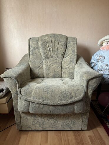 бу мебель диван: Продаю диван и кресло