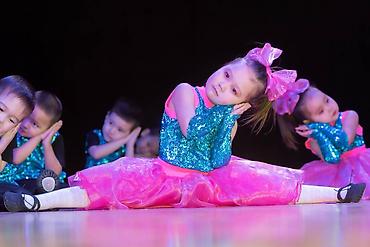 Прокат детских карнавальных костюмов: Сдаются на прокат детские формы Барби и Кена на утренники для детей — 5