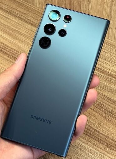 телефон в рассрочку без банка: Samsung Galaxy S22 Ultra, 256 ГБ, цвет - Зеленый, 1 SIM