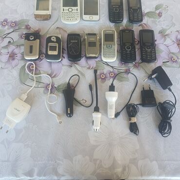 Nokia: Nokia 1, < 2 GB Memory Capacity, rəng - Ağ, Düyməli, Sensor, Barmaq izi
