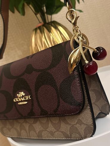 Çantalar: Əl çantası, Məşqçi, Yeni — 26