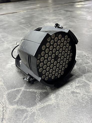 Светодиодный прожектор PAR с матрицей из ~60 LED - Тип: сценический