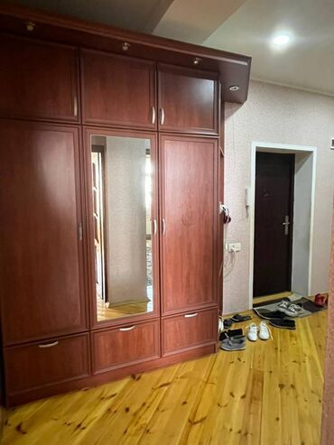 Uzunmüddətli kirayə mənzillər: Mənzil kirayə verilir. 16.9 mər. 2 otaq, 80 kv. Əhmədli metro — 3