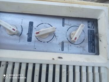направляющие для кондиционеров: Оконный кондиционер с механическим управлением, оснащенный тремя
