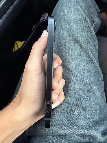 iphone 13 ekrani: IPhone 13, Mavi, Face ID — 3
