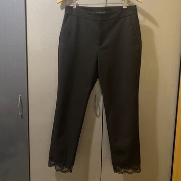 zara pantalone sa sljokicama: S (EU 36), Normalan struk, Ravne nogavice