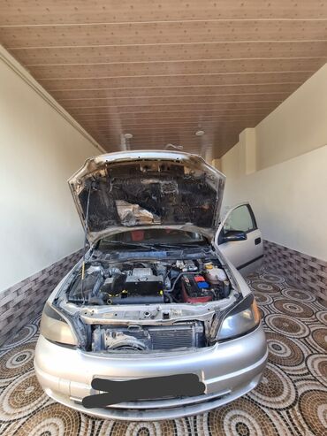 Opel: Opel Astra: 2 l | 1999 il 250 km Universal — 6