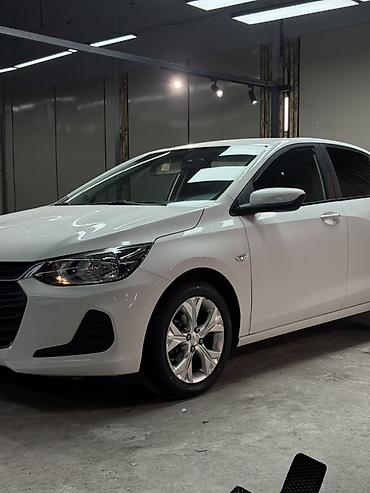 Chevrolet: Chevrolet Onix: 2020 г., 1 л, Автомат, Бензин, Седан — 6