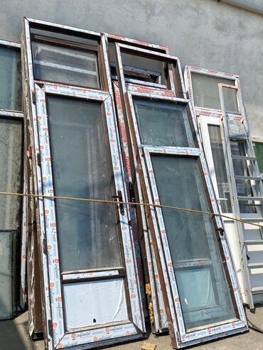 Plastik pəncərələr: İşlənmiş İkiqat şüşə paketi Plastik pəncərə, Еni: 200 sm, Uzunluğu: 300 sm, Ödənişli quraşdırma — 4