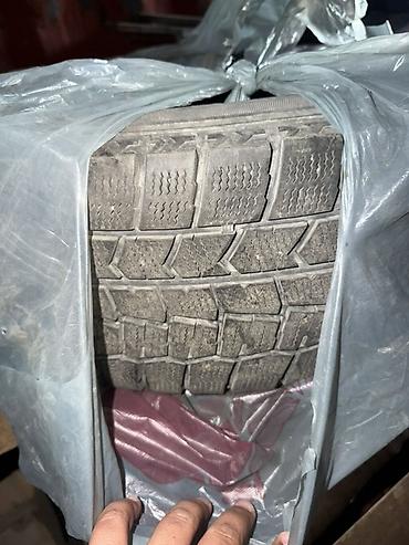 Шины 215 / 60 / R 17, Зима, Б/у, Комплект, Легковые, Dunlop