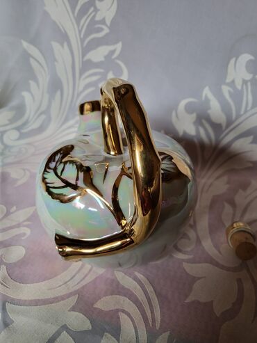 Čajnici: Bokal za zestoko pice,francuski,porcelanski. 70te. Bokal nov — 11