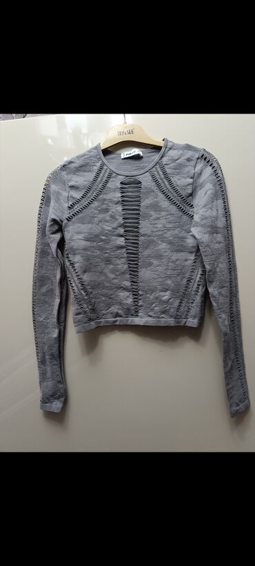 Köynək və bluzalar: Xs-s ölçü koftalar her yenidir heç geyilmeyib, 3u sadece 1defe geyilib — 8