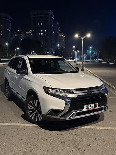 subaru oudback: Mitsubishi Outlander: 2020 г., 2.4 л, Вариатор, Бензин, Кроссовер — 1