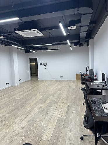 Коммерциялык мүлк: Ижарага Кеңсе бөлмөсү: 60 м², Бизнес борборунда, Ремонту менен — 5