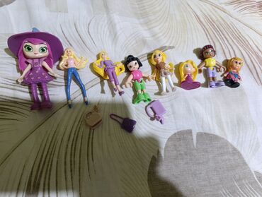 Другие игровые комплексы: Продам куколок,за всё 1000