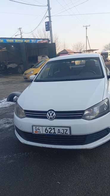 Volkswagen: Volkswagen Polo: 2015 г., 1.6 л, Механика, Бензин, Седан