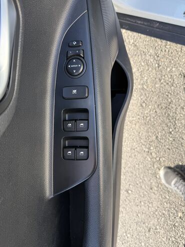 Kia: Kia Stonic: 2019 г., 1.6 л, Автомат, Дизель, Хэтчбэк at lalafo.kg — 10 Kia: Kia Stonic: 2019 г., 1.6 л, Автомат, Дизель, Хэтчбэк — 10