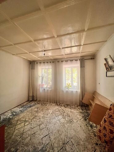 продаю дом на ипотеку: Барачный, 40 м², 4 комнаты, Собственник
