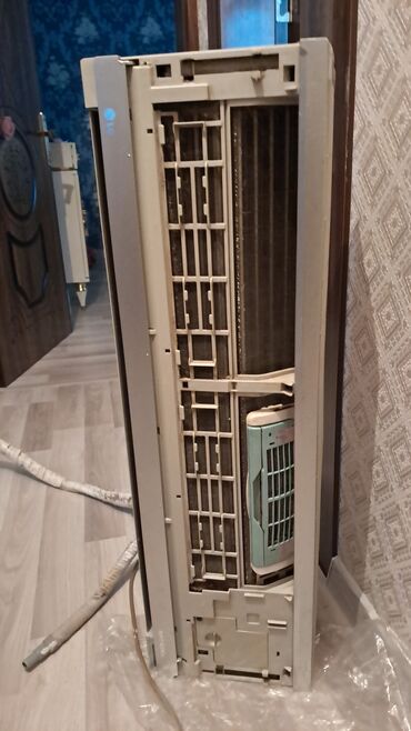 напольный кондиционер баку: Hazir sokulub Iwleyir problem yoxdur 45 kv.on qapaqi yoxdur.LG split
