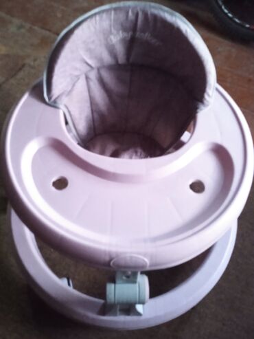 кроссовки детские: Розовые детские ходунки Baby safe с мягким сиденьем и широким