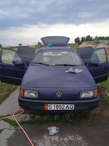 wolksvagen passat: Volkswagen Passat: 1991 г., 1.8 л, Механика, Бензин, Универсал
