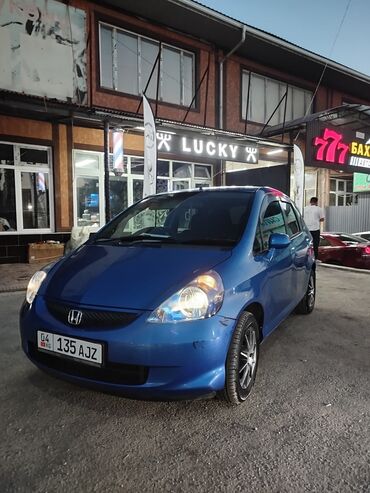 газ 53 силиндир: Honda Fit: 2003 г., 1.3 л, Вариатор, Бензин, Седан