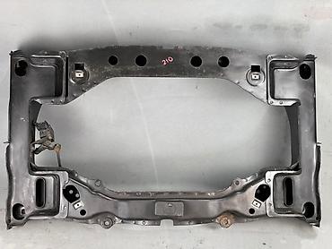 210: Подрамник передний Mercedes-Benz E-Class 210 2 Балка Mercedes-Benz — 1