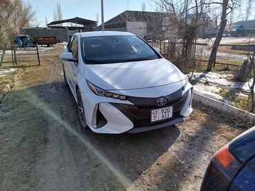 Toyota: Toyota Prius: 2017 г., 1.8 л, Вариатор, Гибрид, Седан