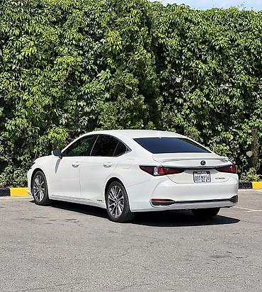 бетоно контакт: Lexus ES: 2020 г., 2.5 л, Вариатор, Гибрид, Седан — 5