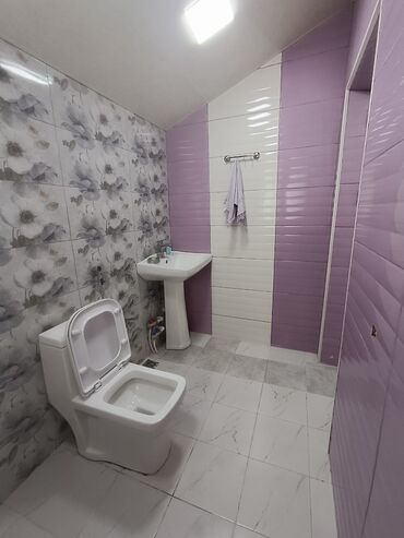 Günlük kirayə evlər: 150 kv. m, 3 otaqlı, Kombi, Kanalizasiya, Artezian quyusu — 30