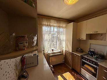 Uzunmüddətli kirayə mənzillər: Təcili satılır. Mənzilin təsviri: - İşıqlı və səliqəli planlı mənzil — 21