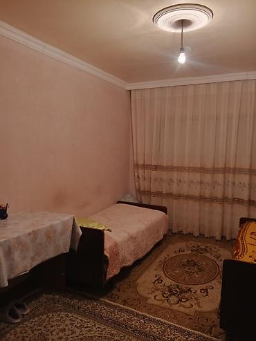 ismayilli ev satilir: Şirvan, 3 otaqlı, Köhnə tikili, 59 kv. m — 2