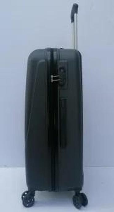 Putni koferi i torbe: Tvrdi kofer za putovanja sa 360° točkićima i mogućnošću proširenja — 18