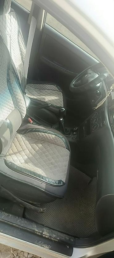 Toyota: Toyota Corolla: 2006 г., Механика, Седан — 1