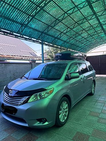 sprinter 516 2011: Toyota Sienna: 2016 г., 3.5 л, Автомат, Бензин, Минивэн — 5
